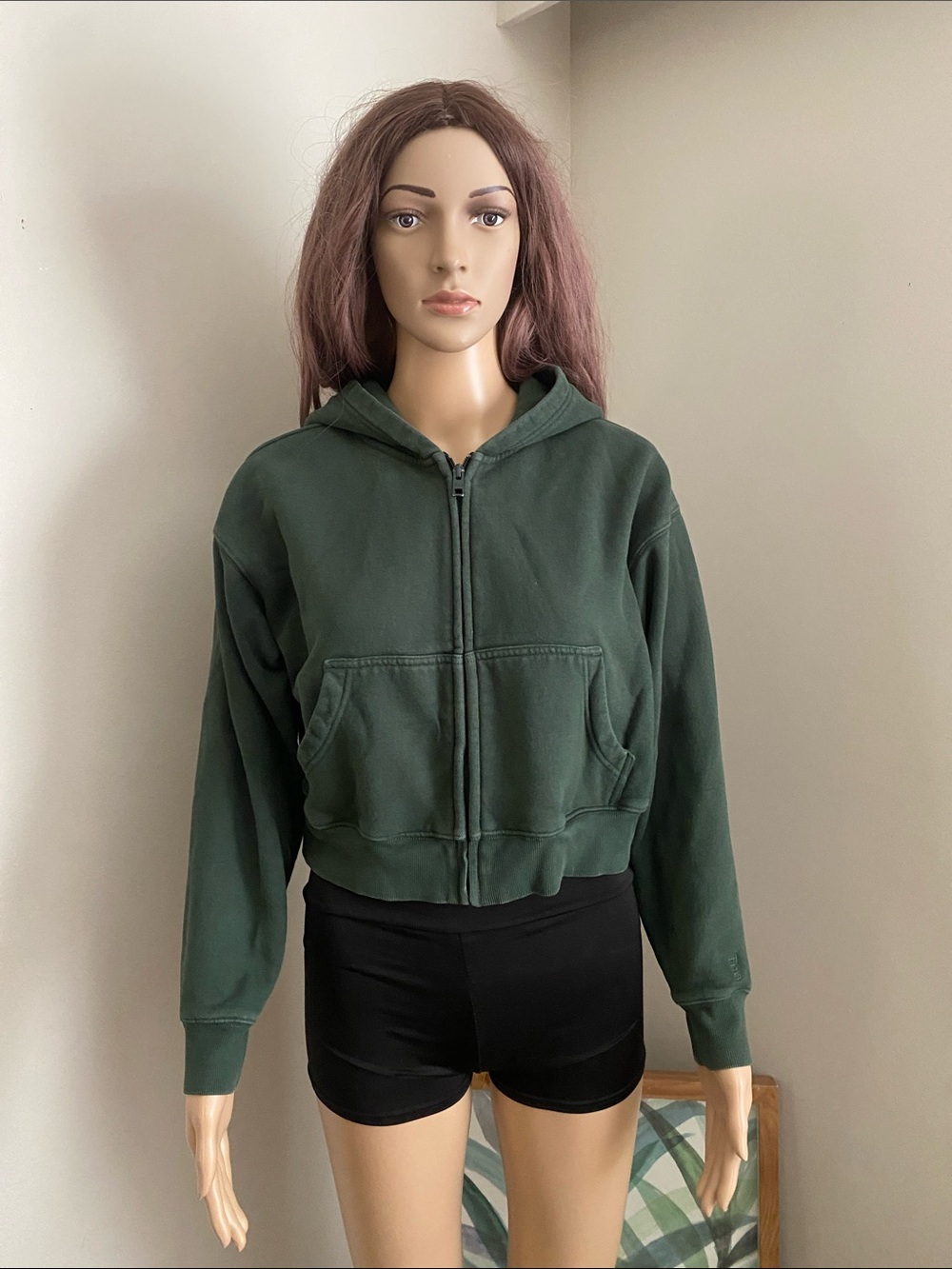 Aritzia TNA Cozy AF Women's Cropped Forest Green Zip Hoodie sweatshirt